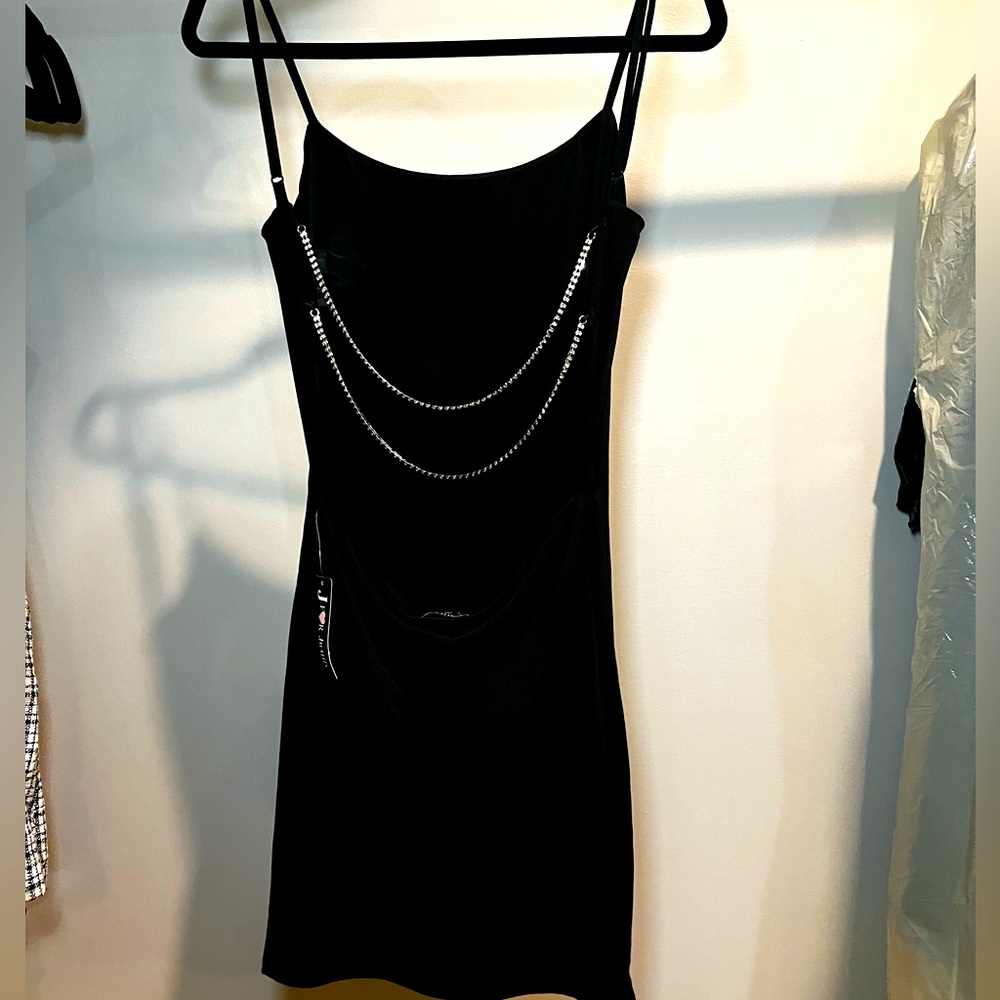 Médium size black beaded backless dress